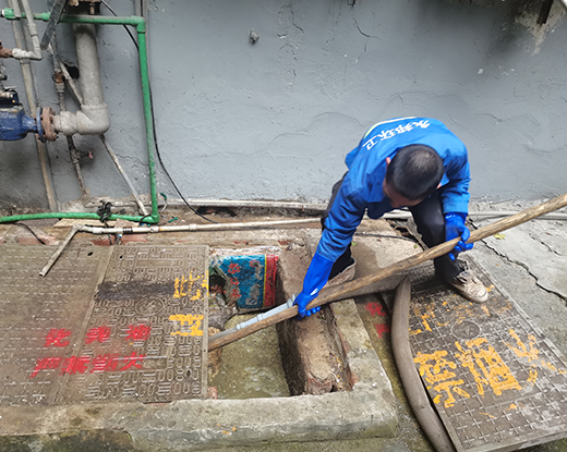 南澳清掏化粪池