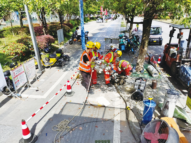  南澳UV-CIPP紫外光固化修复